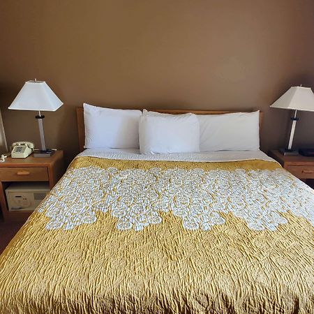 Days Inn By Wyndham Worthington Dış mekan fotoğraf