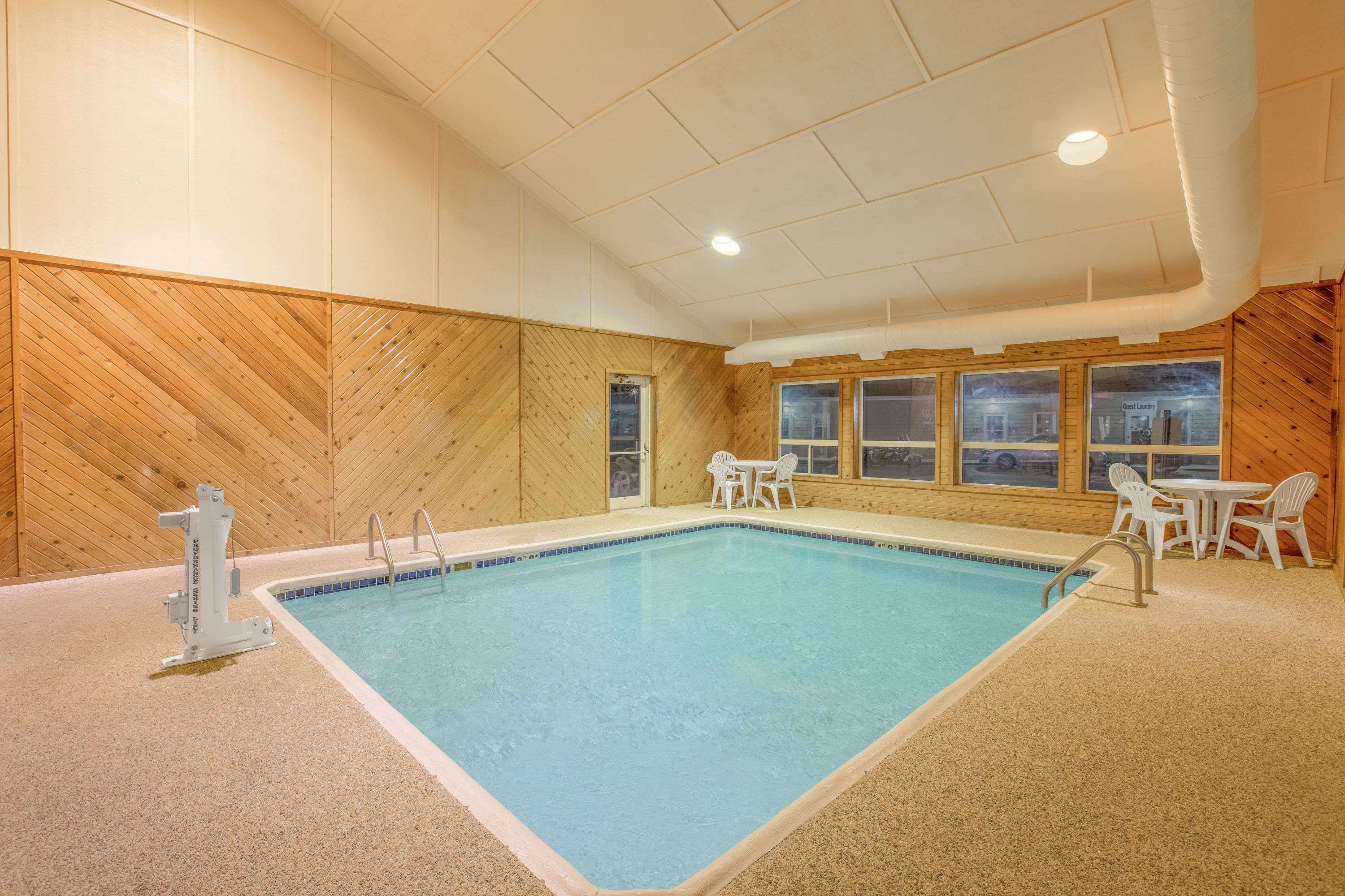 Days Inn By Wyndham Worthington Dış mekan fotoğraf